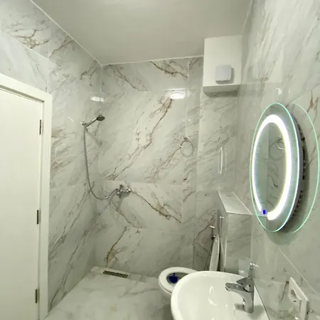 Kurti ,golem Appartement