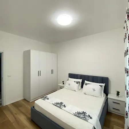 Appartement Kurti ,golem *